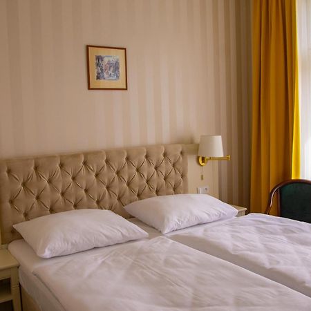 Ea Hotel Elefant Karlsbad Eksteriør billede