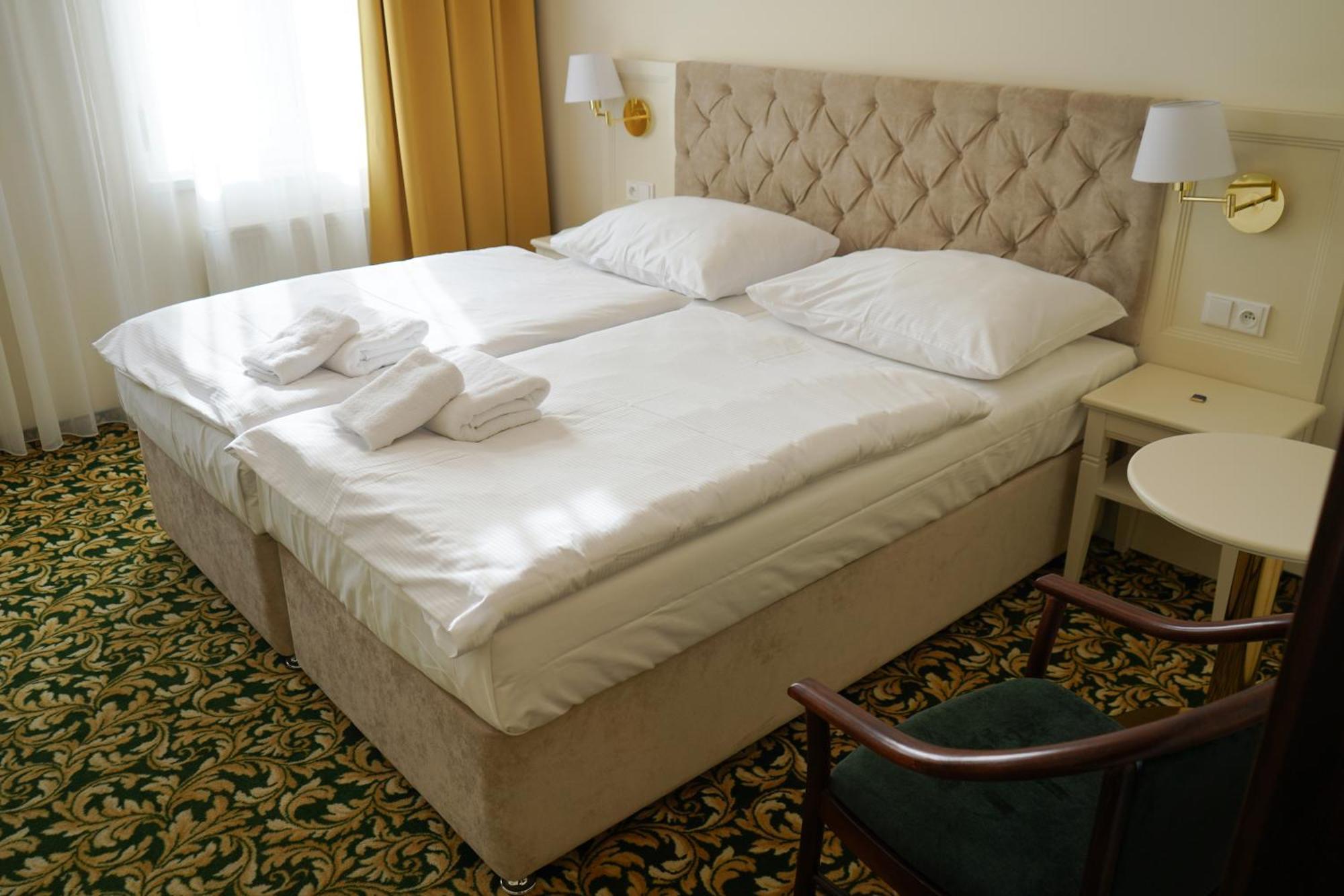 Ea Hotel Elefant Karlsbad Eksteriør billede