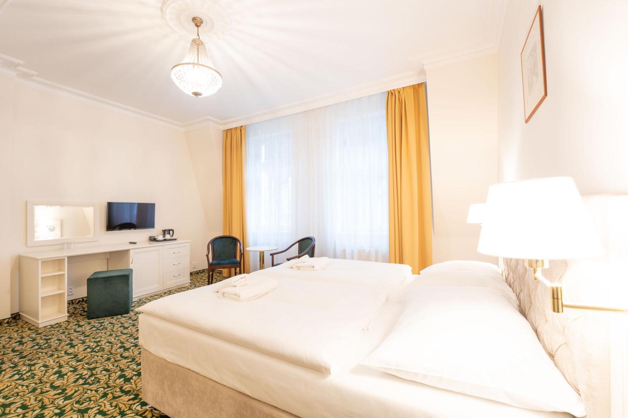 Ea Hotel Elefant Karlsbad Eksteriør billede