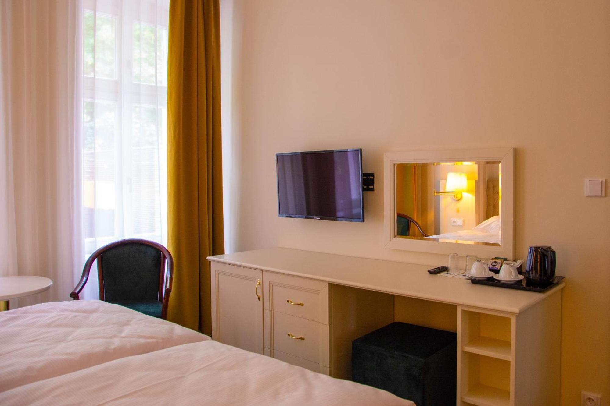 Ea Hotel Elefant Karlsbad Eksteriør billede