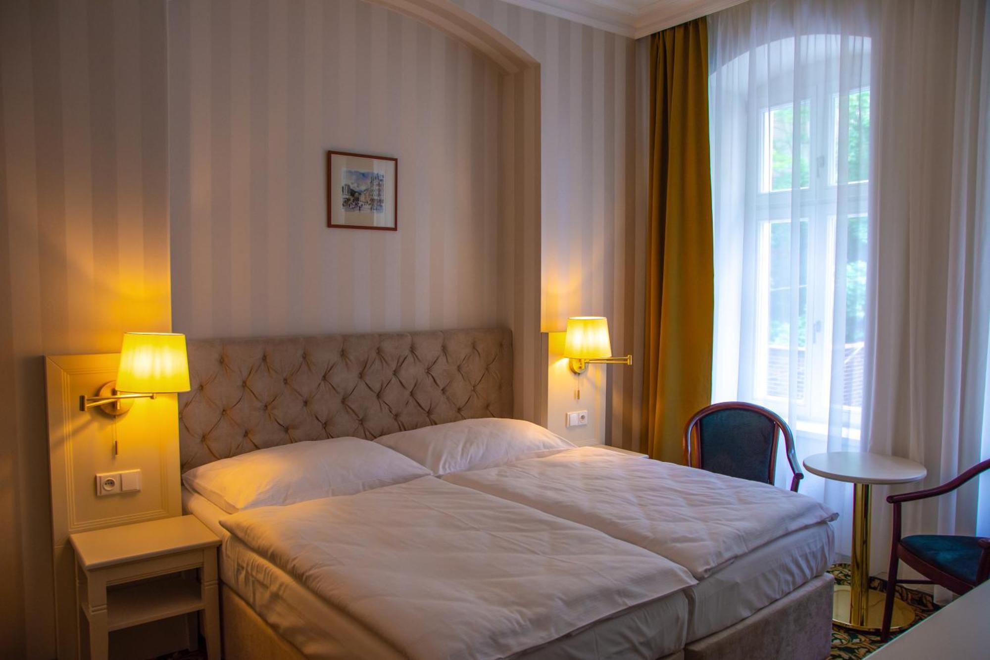 Ea Hotel Elefant Karlsbad Eksteriør billede
