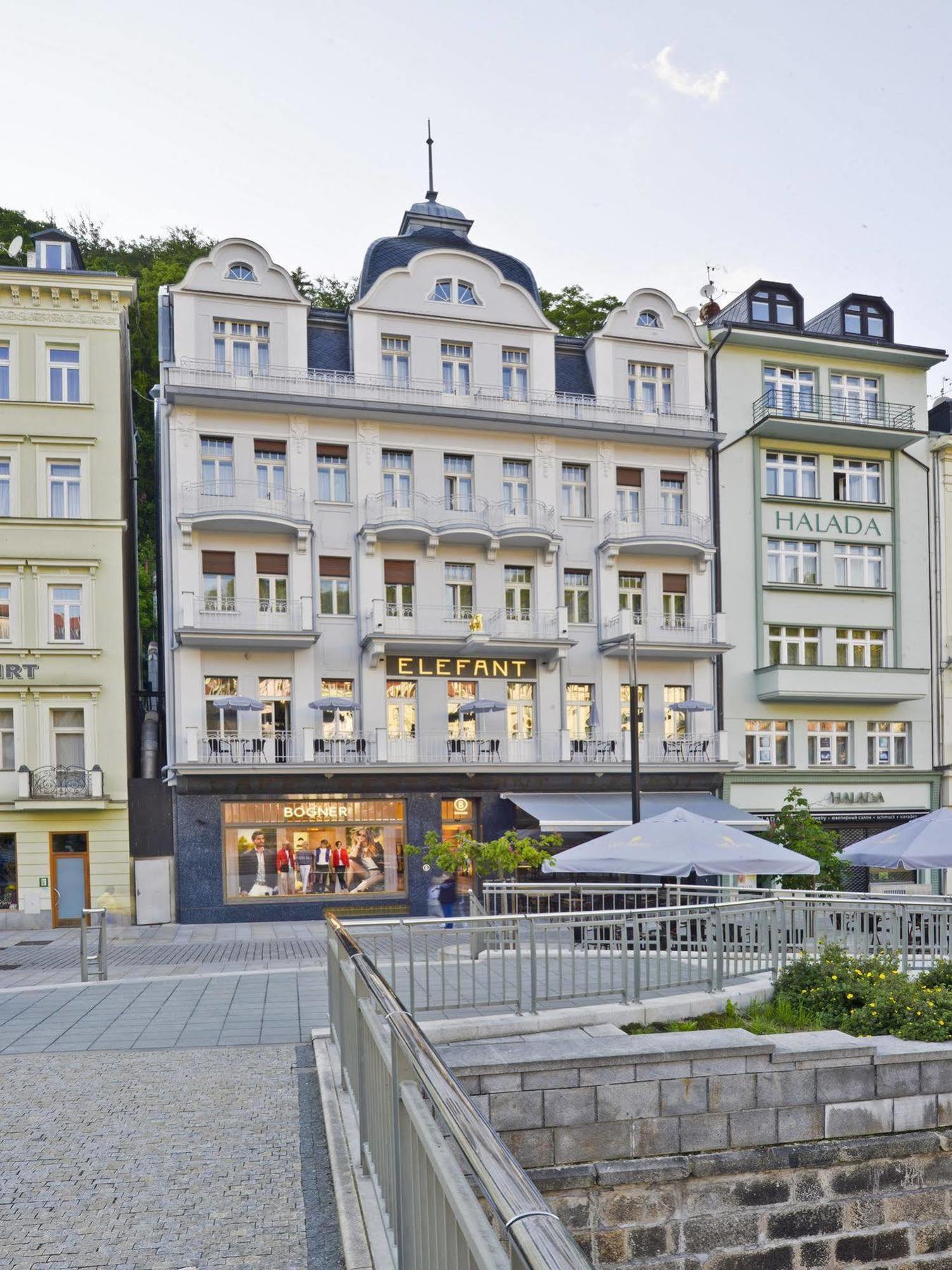 Ea Hotel Elefant Karlsbad Eksteriør billede