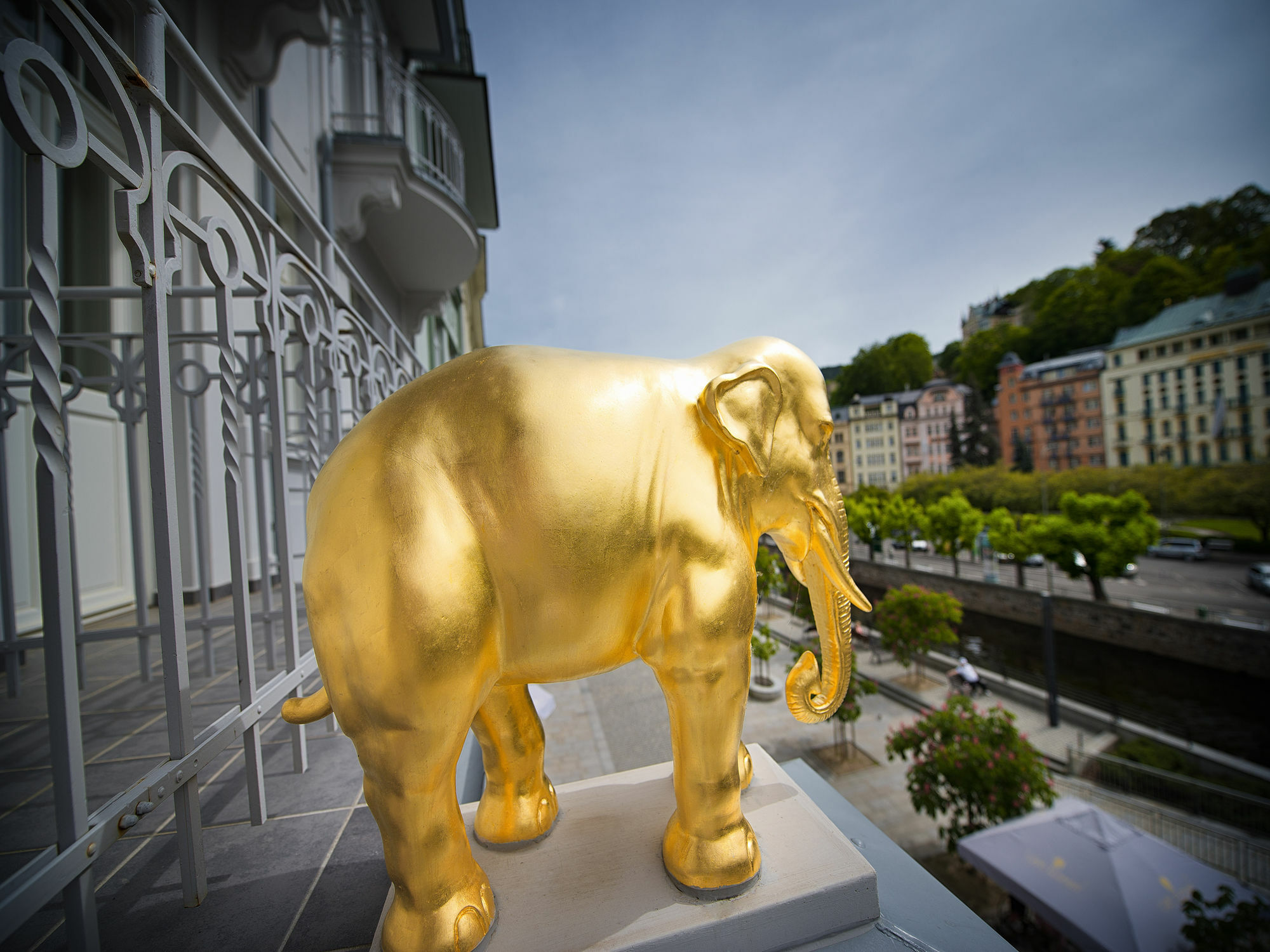 Ea Hotel Elefant Karlsbad Eksteriør billede