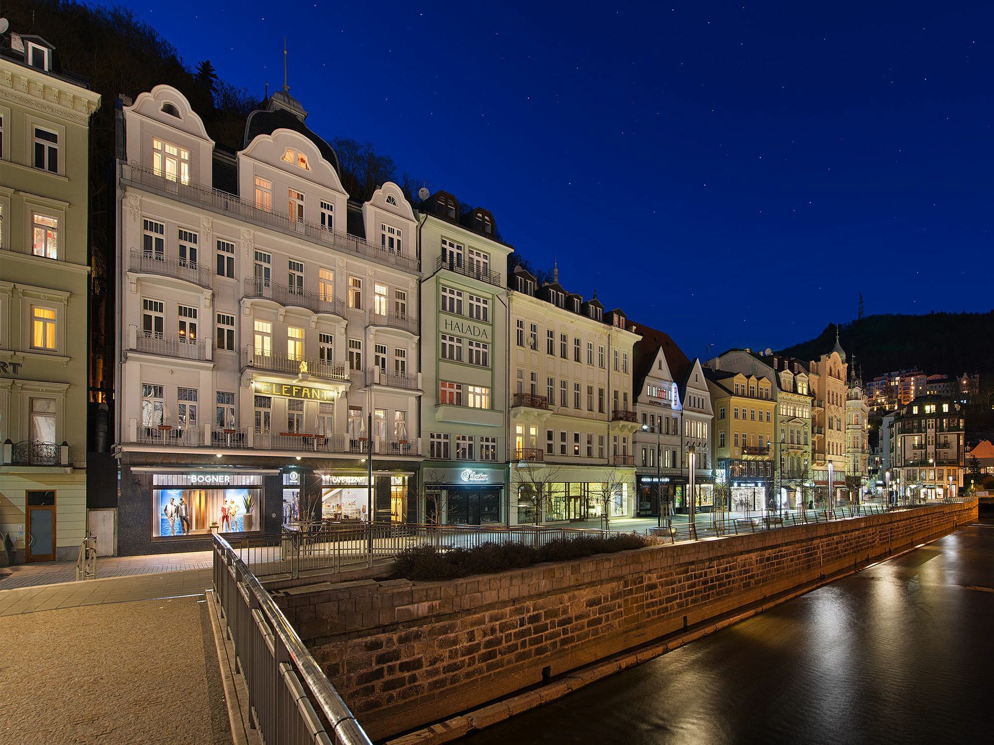 Ea Hotel Elefant Karlsbad Eksteriør billede
