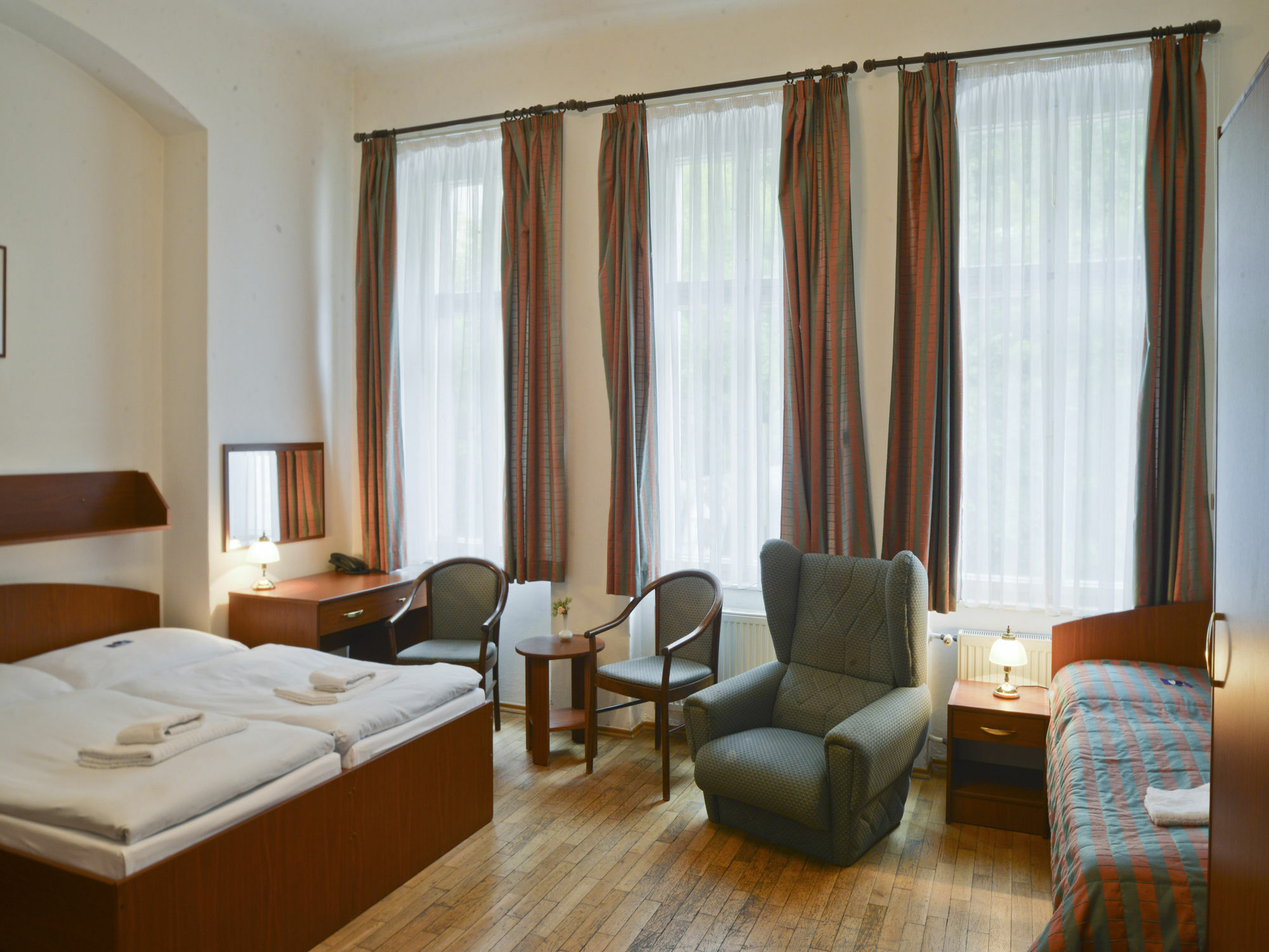 Ea Hotel Elefant Karlsbad Eksteriør billede